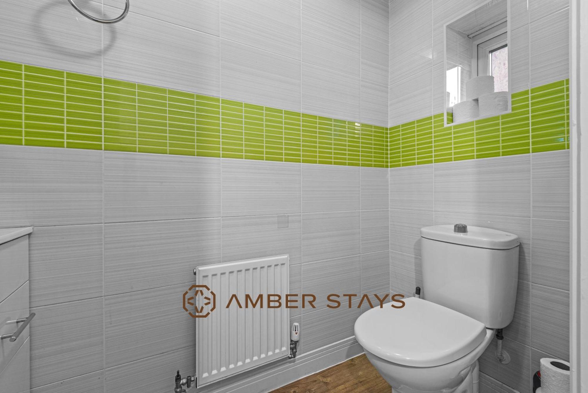 Spacious 5 Bed House In Reading By Amber Stays, Perfect For Business & Contractors, Sleeps 12! Buitenkant foto
