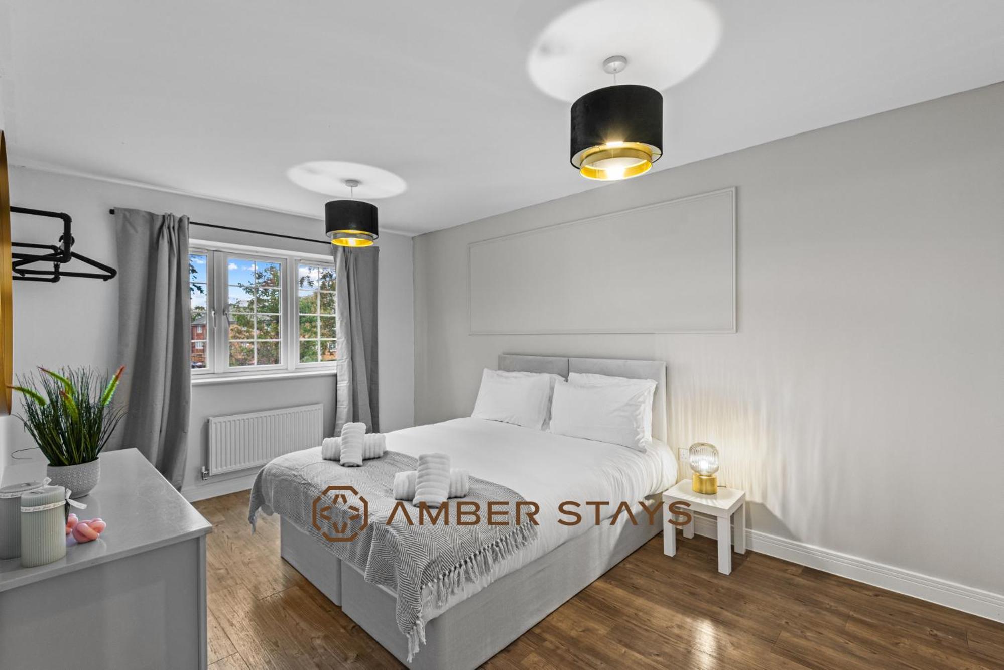 Spacious 5 Bed House In Reading By Amber Stays, Perfect For Business & Contractors, Sleeps 12! Buitenkant foto