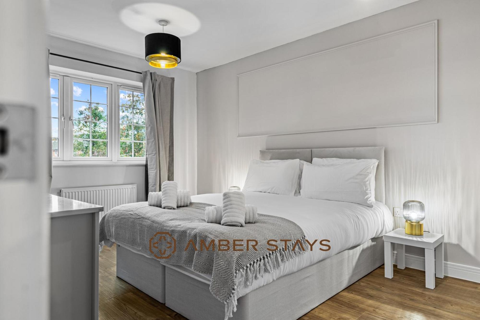 Spacious 5 Bed House In Reading By Amber Stays, Perfect For Business & Contractors, Sleeps 12! Buitenkant foto